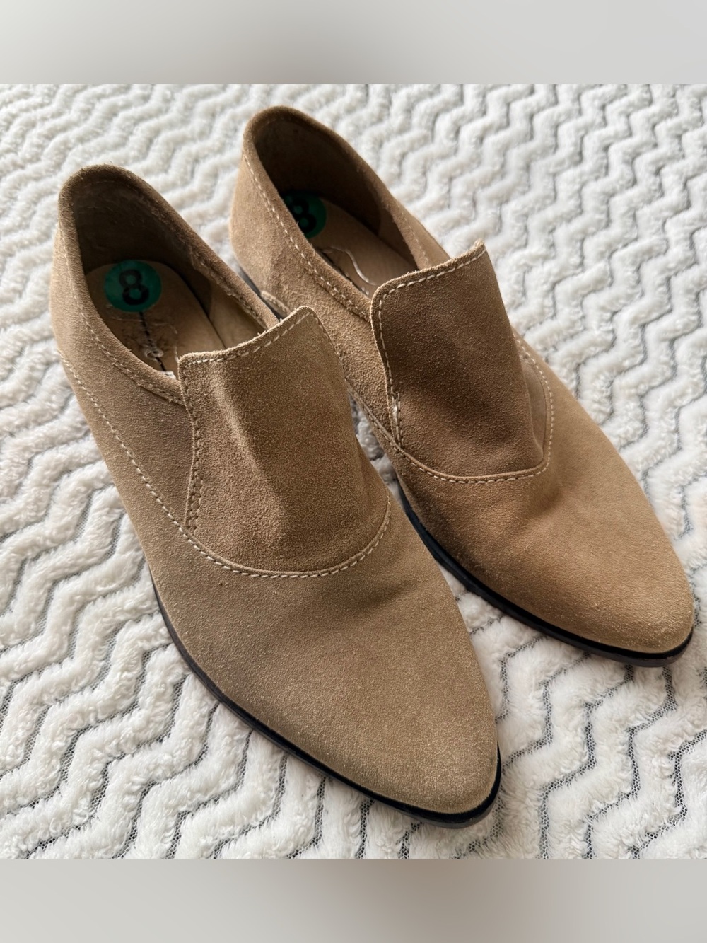 Free People Casey Brady Beige Nubuck Leather Pointed Toe Loafers Sz 39 (US 8)